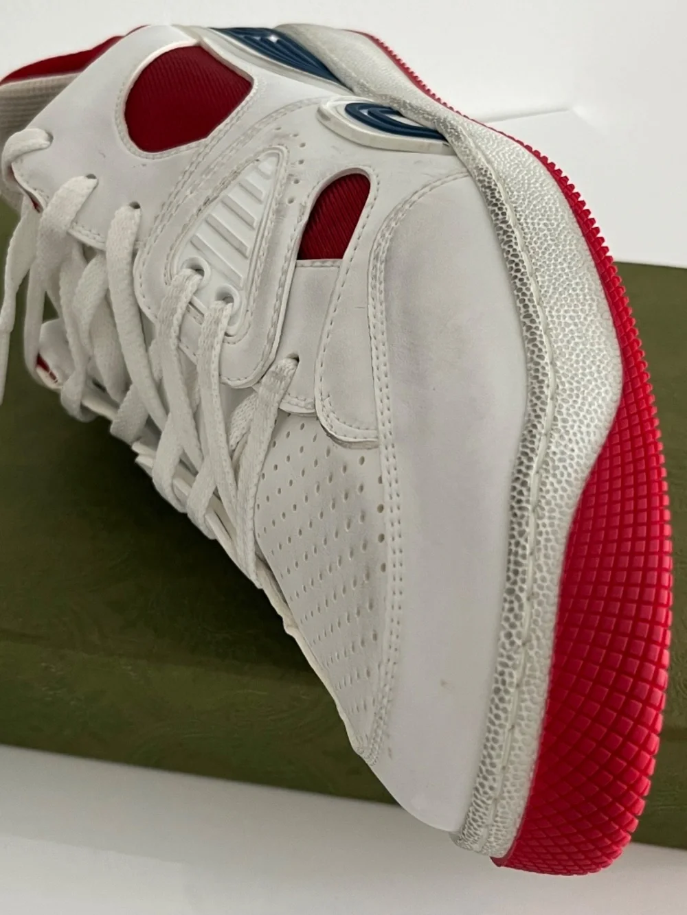Gucci Men's Basket Sneakers Low Top Lace Up Red White Blue Size 10 US 10.5 New